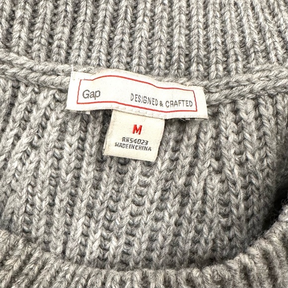 GAP Ribbed Chain Stitch Sweater with Cap Sleeve & Side Slit Gray — M - Picture 2 of 5